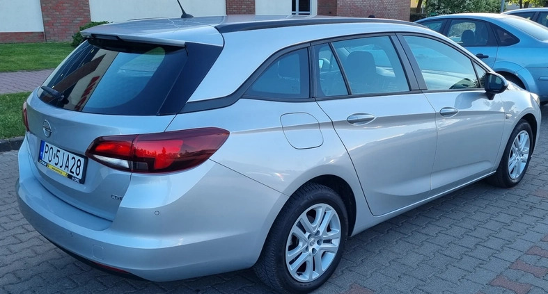 Opel Astra cena 44899 przebieg: 91100, rok produkcji 2018 z Poznań małe 379